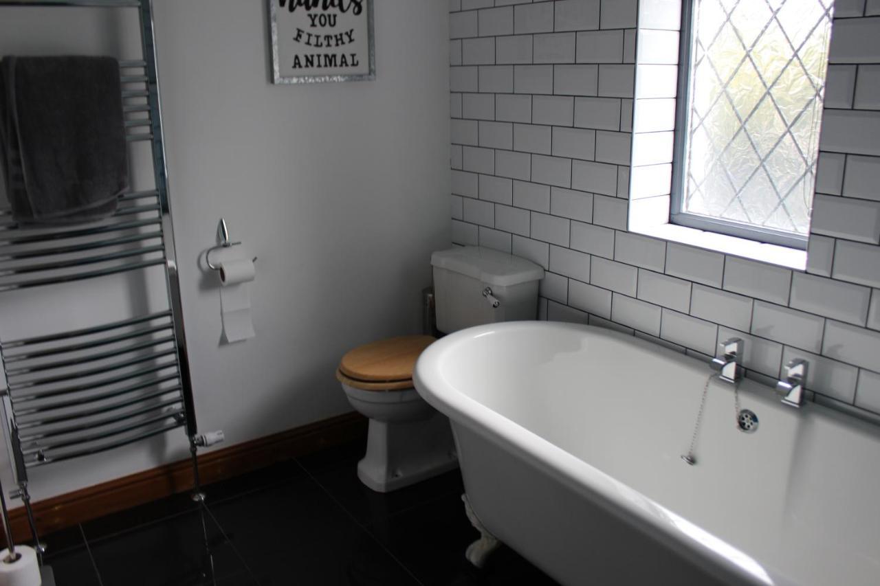 Modern Spacious House - Sleeps 16, Free Parking, Sun Terrace Nuneaton Exteriér fotografie