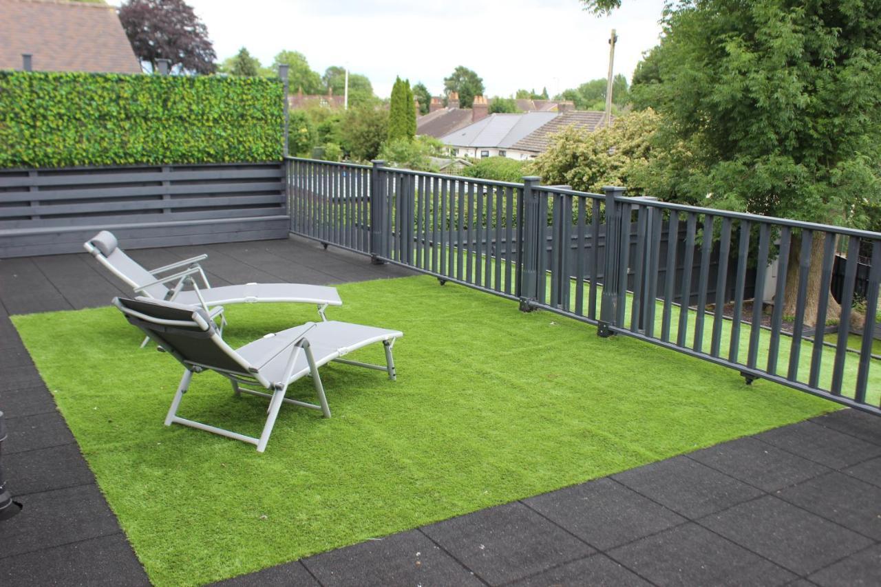 Modern Spacious House - Sleeps 16, Free Parking, Sun Terrace Nuneaton Exteriér fotografie