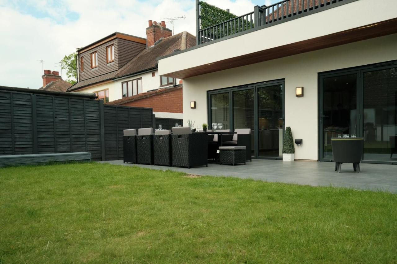 Modern Spacious House - Sleeps 16, Free Parking, Sun Terrace Nuneaton Exteriér fotografie